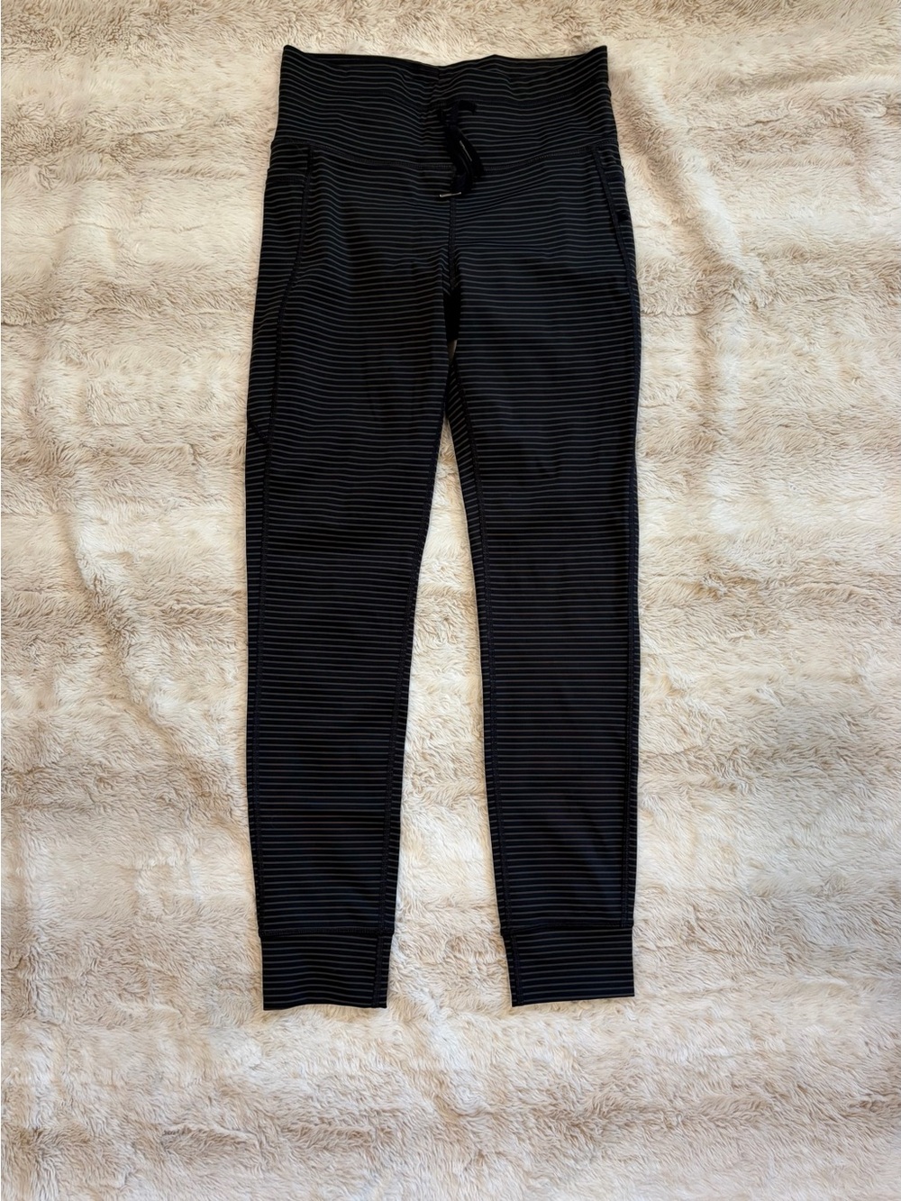 HALARA black and gray drawstring side pocket leggings large